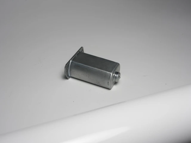 Glass lifter motor magnetic tile