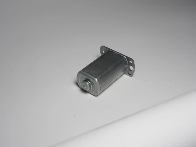 Glass lifter motor magnetic tile