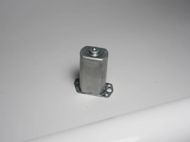 Glass lifter motor magnetic tile