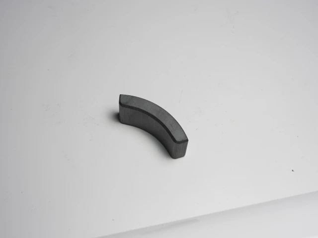 Automobile Electronic Fan Magnetic Tile