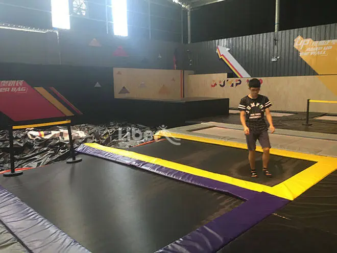 5.LE.B9.604.051.02 Liben Trampoline Park Builder-4