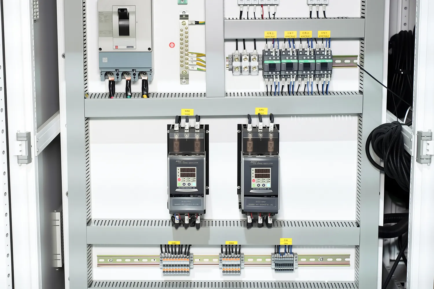 Armoire électrique d'une presse flexo CI tout-servo