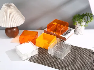 Square tissue box