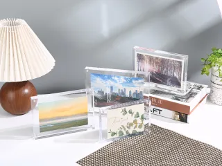 Square brick photo frame
