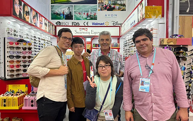 Group photo of customers