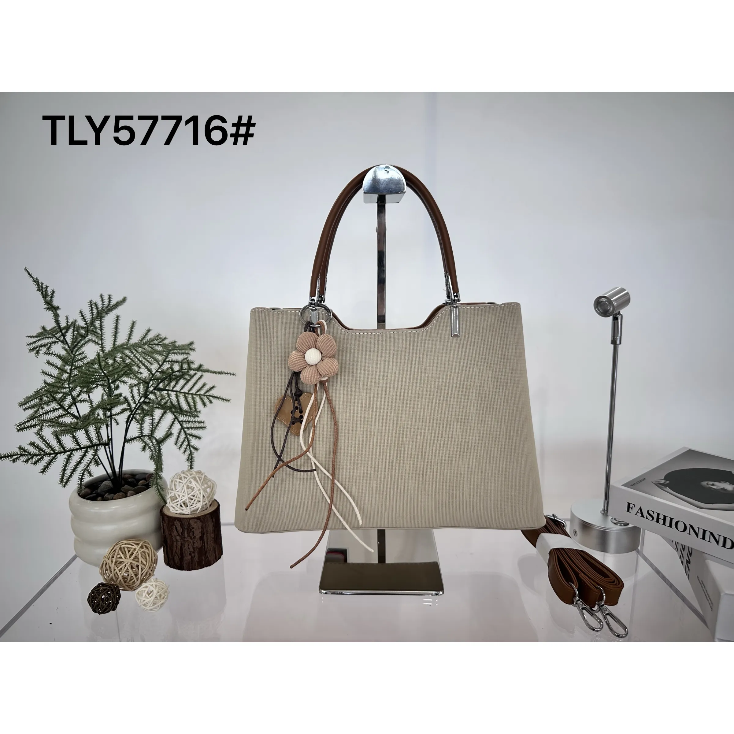 TLY57716