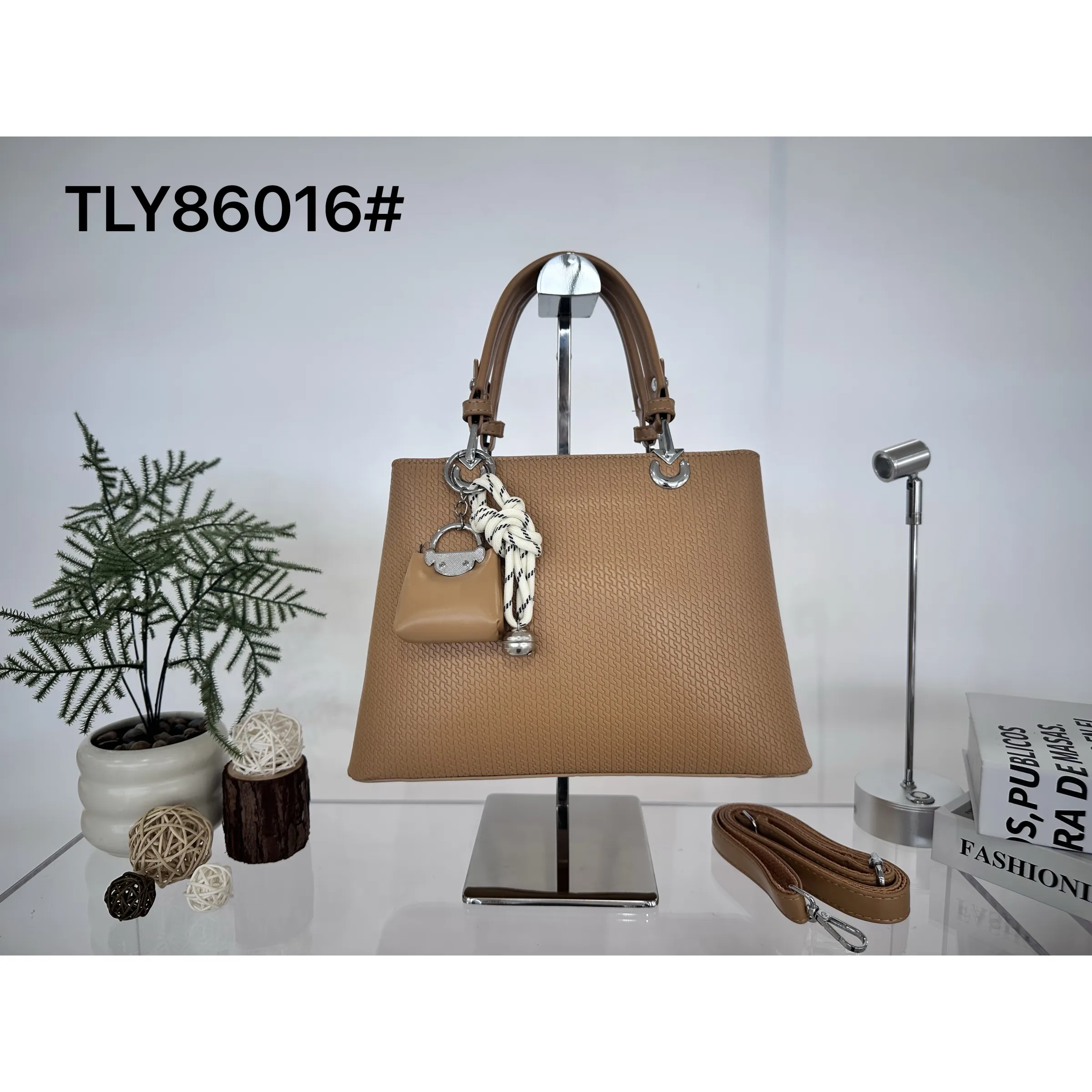 TLY86016